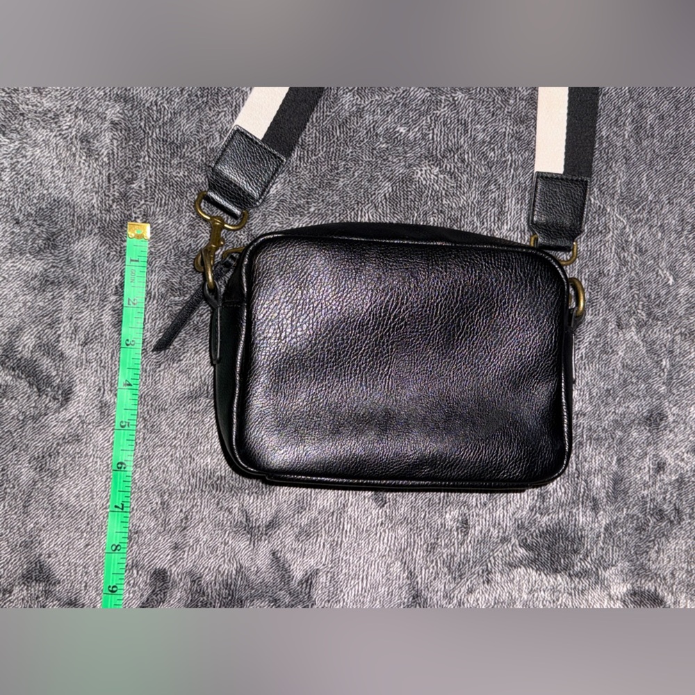 Universal Thread Black Crossbody Bag - Picture 8 of 9